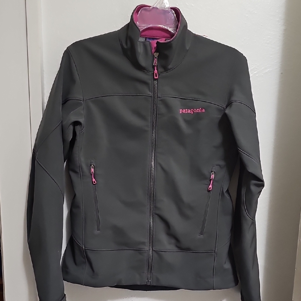Patagonia Women's Dark Gray Jacket with Pink Zippers